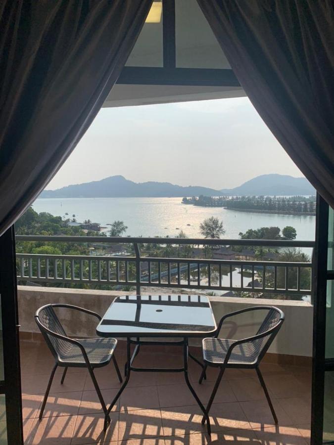 Marina Heights Hotel Residences Lumut Exterior foto